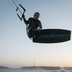 2024 Naish Monarch Big Air / Performance Freestyle Twintip Kiteboard - 25% Off 19 2024 Naish Monarch Big Air / Performance Freestyle Twintip Kiteboard - 25% Off -Kite Boarding Shop 900 naish 2024 monarcho size 10