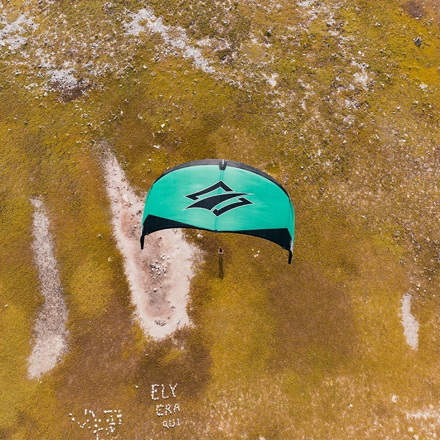 Naish 2025 Pivot Freeride Kite - 25% Off 6 Naish 2025 Pivot Freeride Kite - 25% Off - Image 6