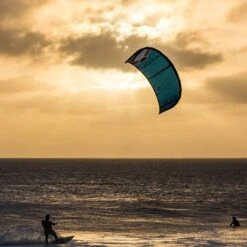 Ozone Reo V6 Surf / Wave Kite - 40% Off -Kite Boarding Shop ozone reo v6 size bar 4